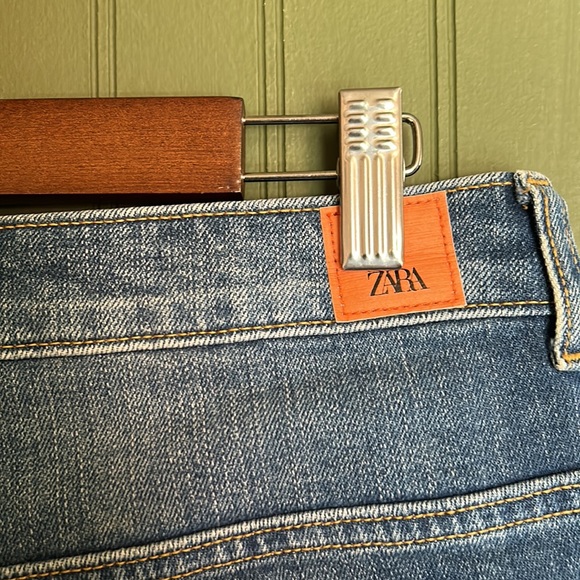 EUC - ZARA jeans - Picture 3 of 6